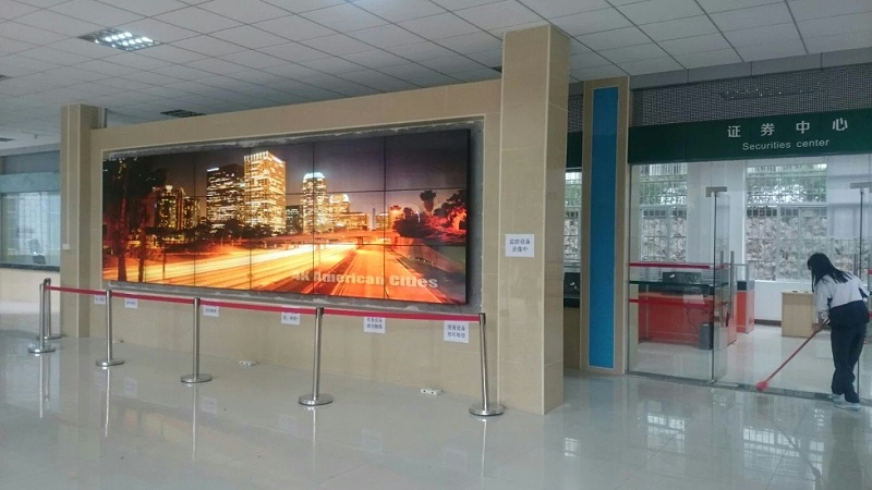 惠州證券中心55寸液晶拼接屏3X6拼接展示 惠州證券中心55寸液晶拼接屏3X6拼接展示